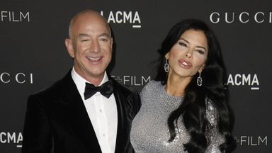 Jeff Bezos and girlfriend Lauren Sanchez attend the 10th Annual LACMA ART+FILM GALA presented by Gucci at Los Angeles County Museum of Art on November 06, 2021 